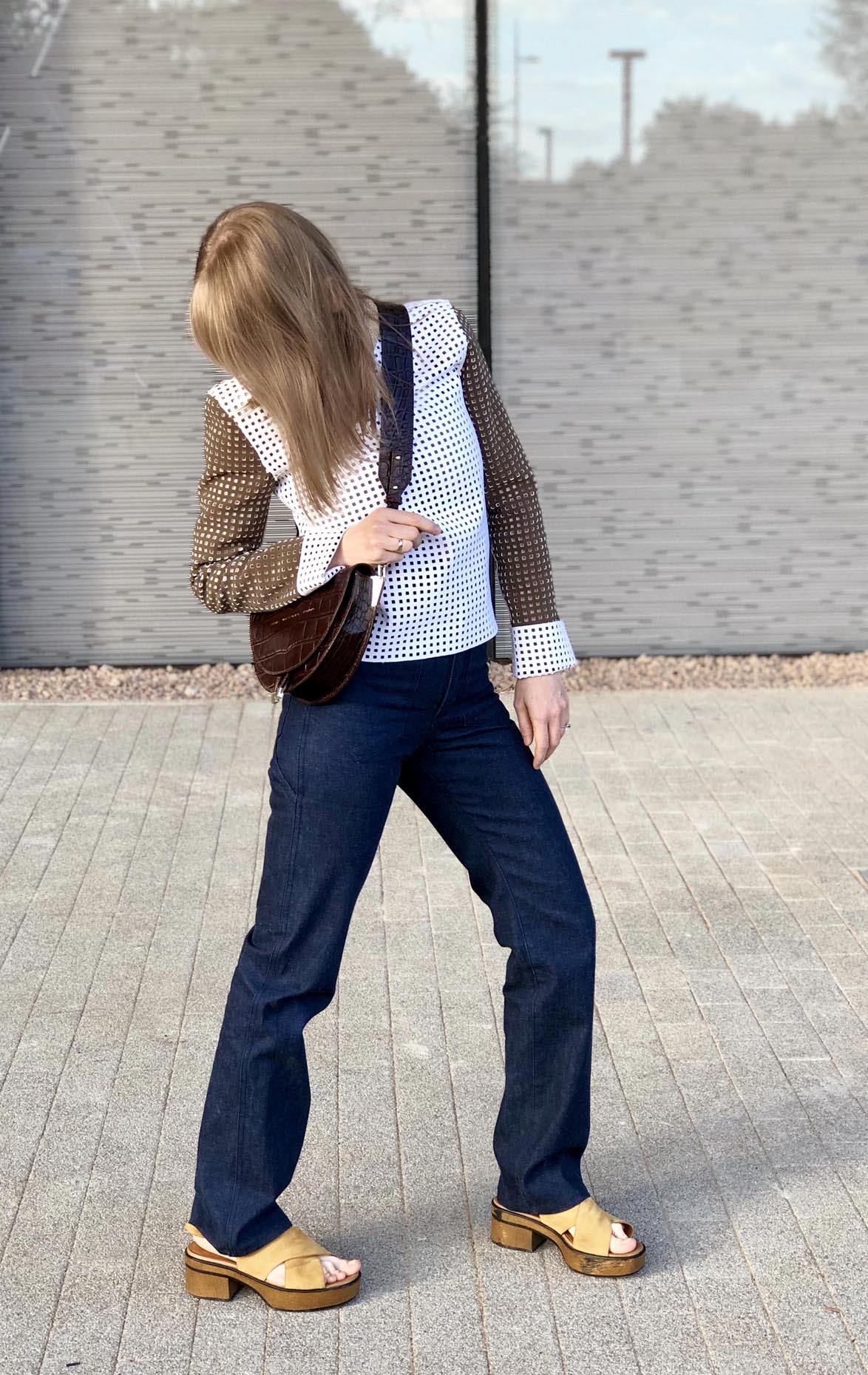 flared acne jeans, jw anderson top, saddle bag zofia chylak, vagabond shoes by fashion art media